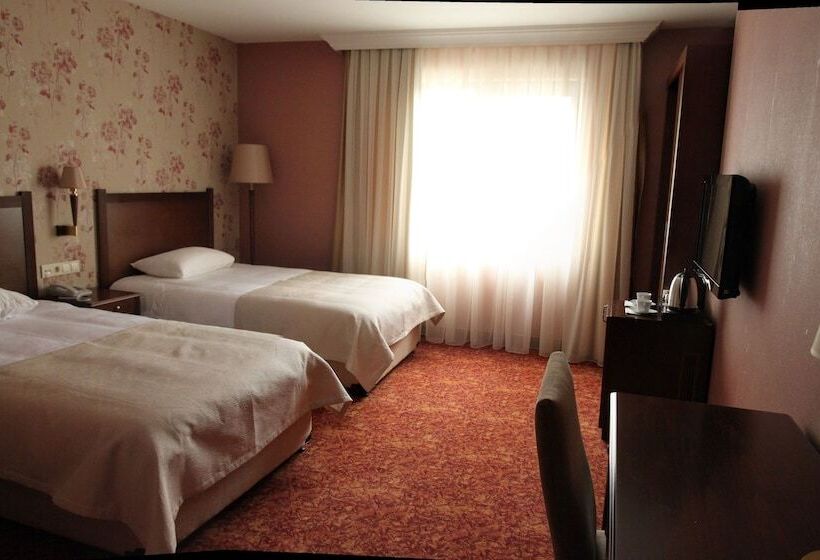 هتل Kelesler Park