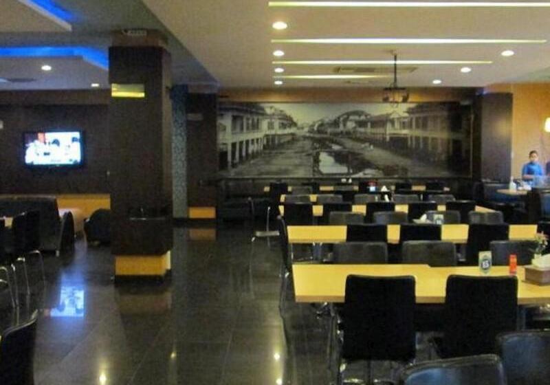 בית מלון כפרי Kini Pontianak