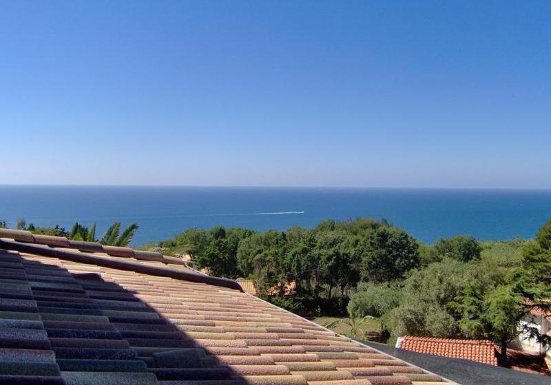 호텔 L' Arcobaleno Resort