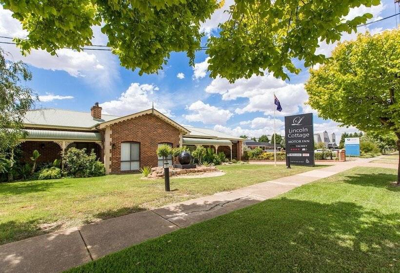 هتل Lincoln Cottage Motor Inn