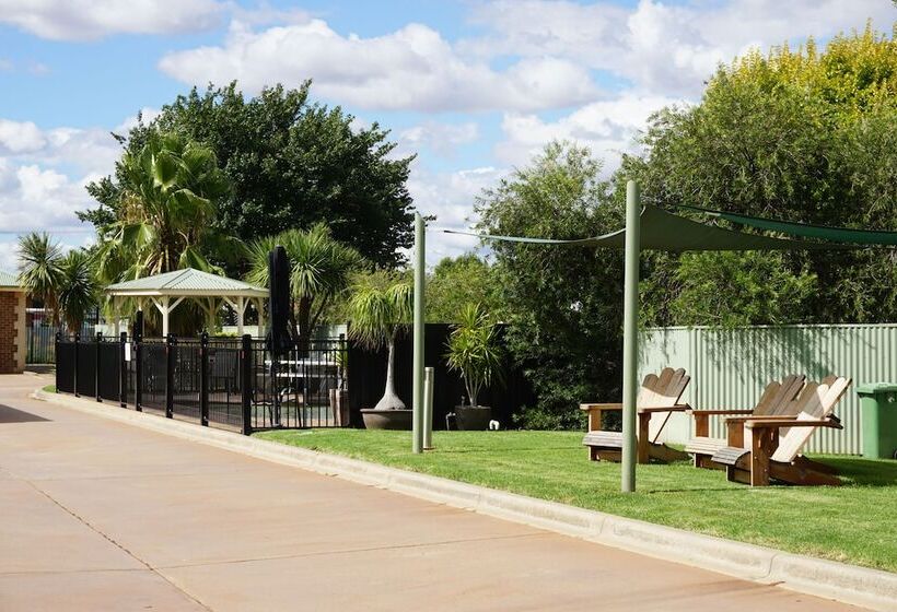 هتل Lincoln Cottage Motor Inn