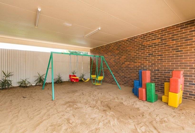 هتل Lincoln Cottage Motor Inn