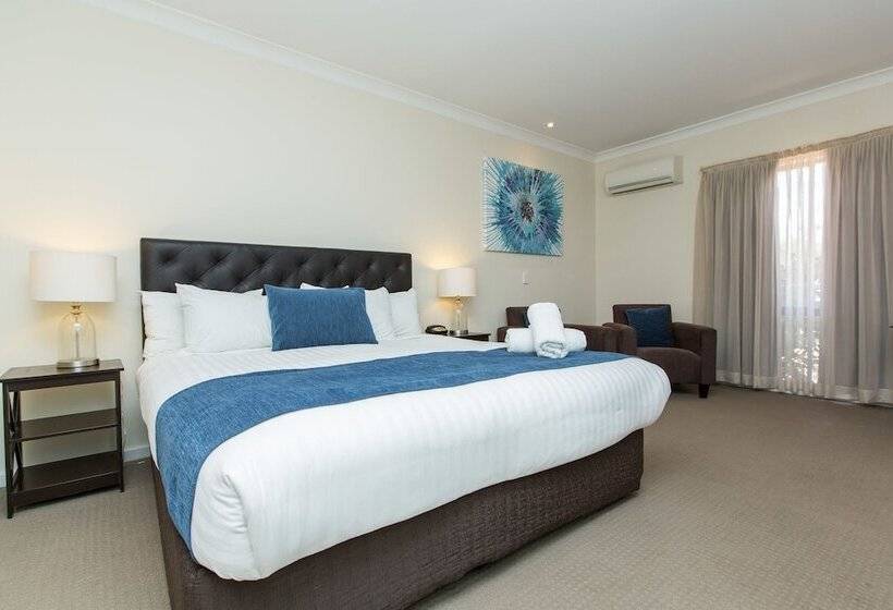 هتل Lincoln Cottage Motor Inn