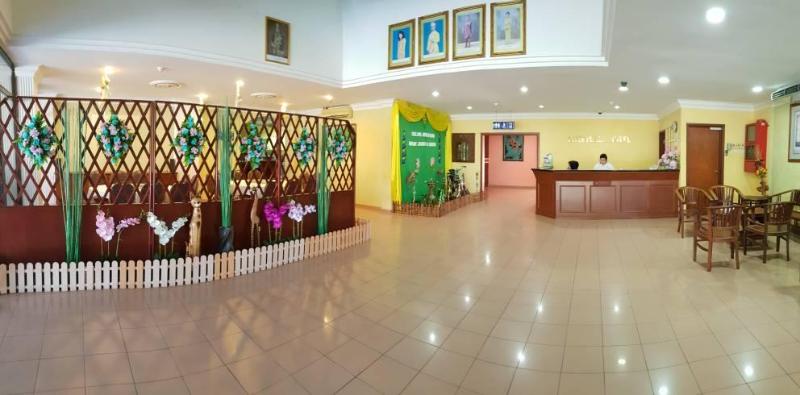 ホテル Lipis Plaza