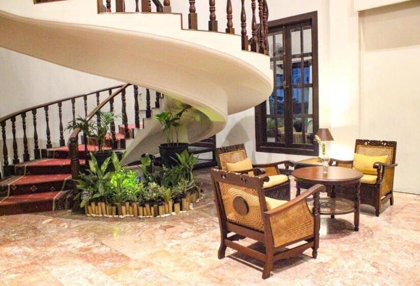 בית מלון כפרי Merdeka Kediri