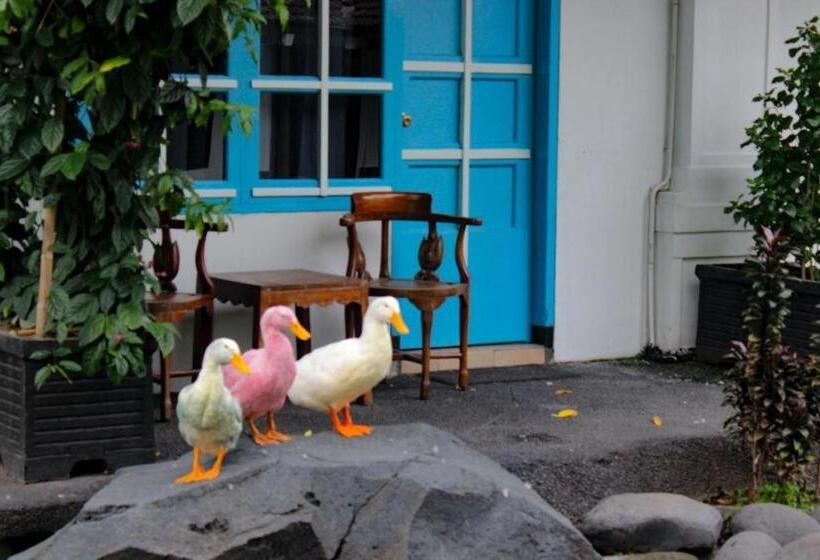 בית מלון כפרי Merdeka Kediri