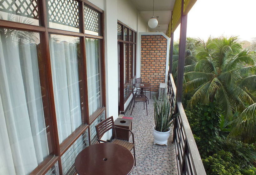 ホテル Mesra Business & Resort