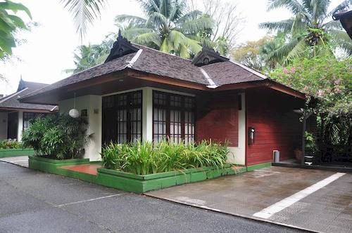 ホテル Mesra Business & Resort