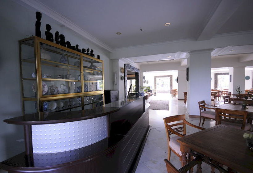 ホテル Mesra Business & Resort