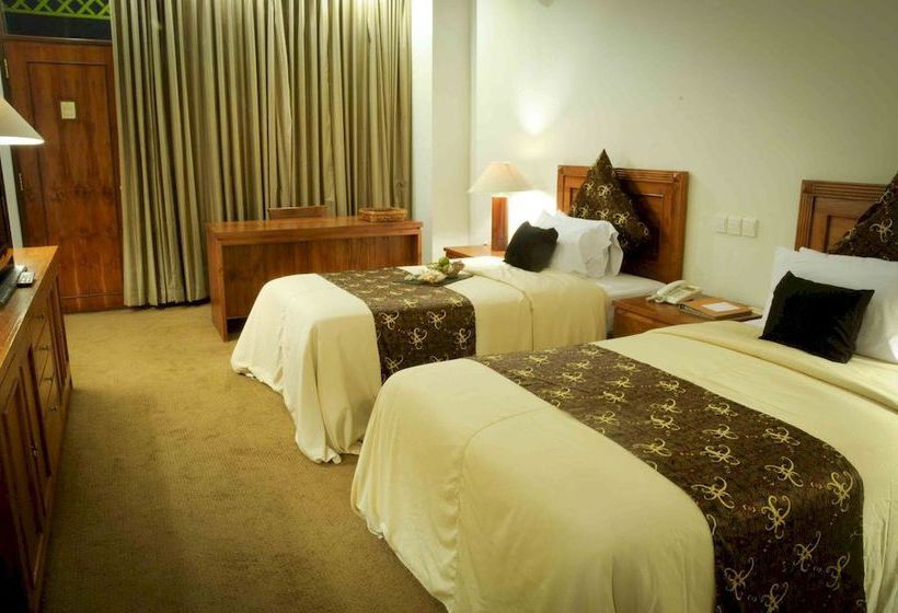 ホテル Mesra Business & Resort