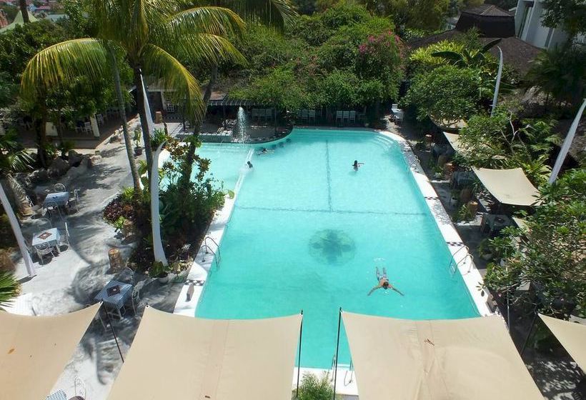 ホテル Mesra Business & Resort