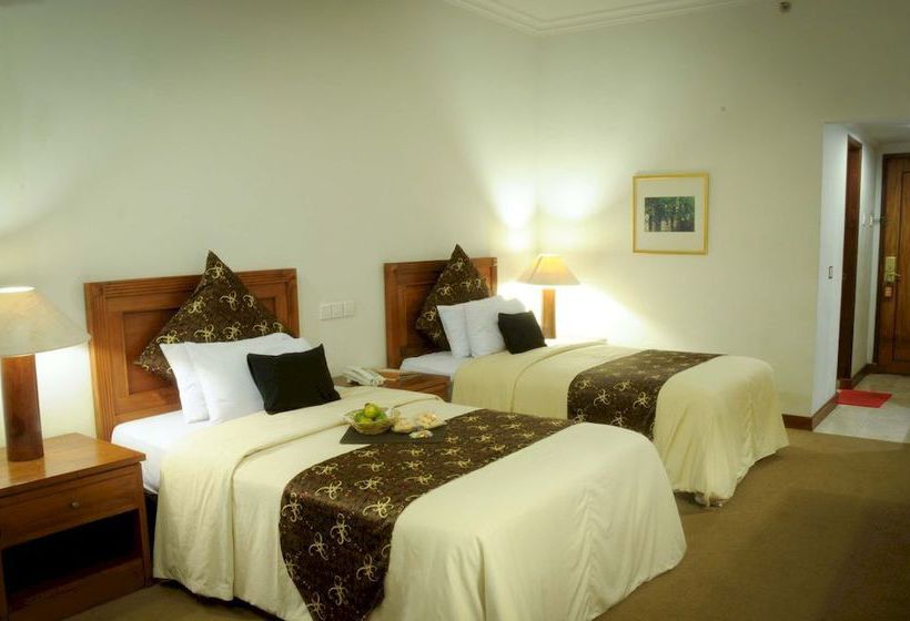 ホテル Mesra Business & Resort