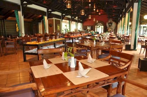 ホテル Mesra Business & Resort