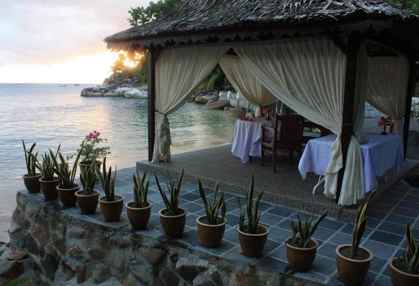 בית מלון כפרי Minang Cove Resort