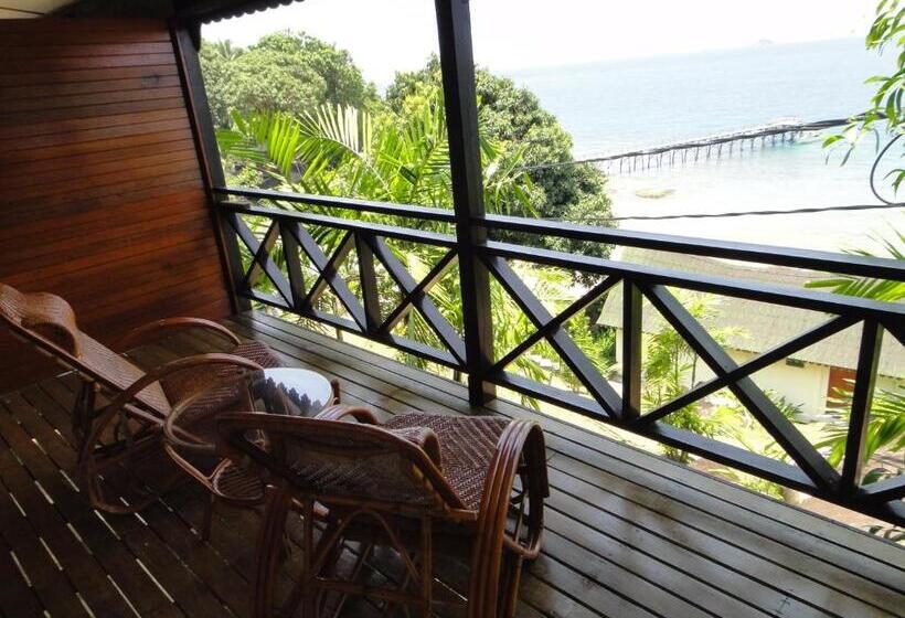 בית מלון כפרי Minang Cove Resort