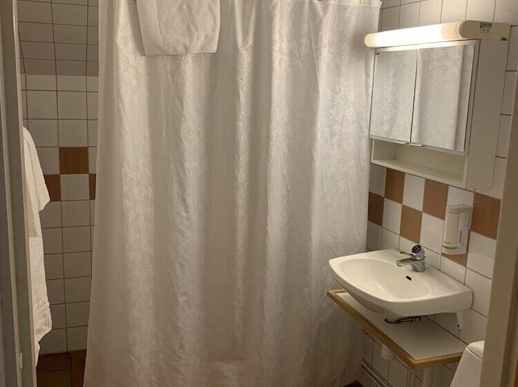 בית מלון כפרי Nya Pallas