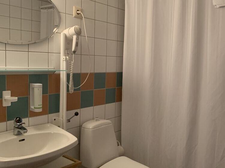 בית מלון כפרי Nya Pallas