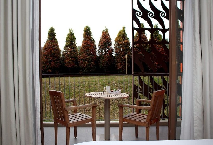 בית מלון כפרי Pesona Alam Resort & Spa