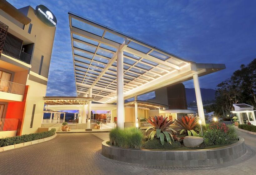 בית מלון כפרי Pesona Alam Resort & Spa