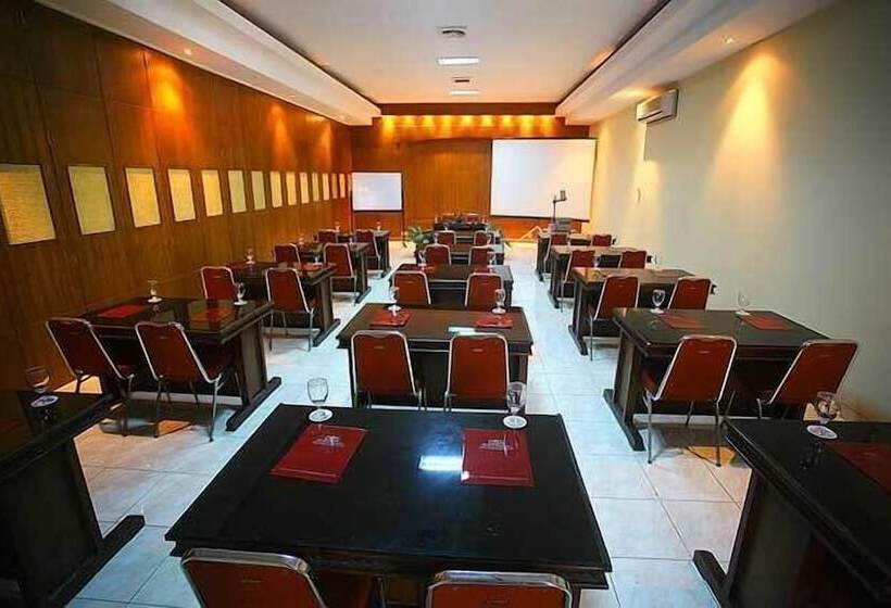 Отель Pondok Serrata Convention, Boutique & Tourist