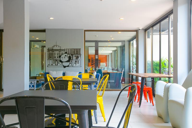 호텔 Recenta Style Phuket Town