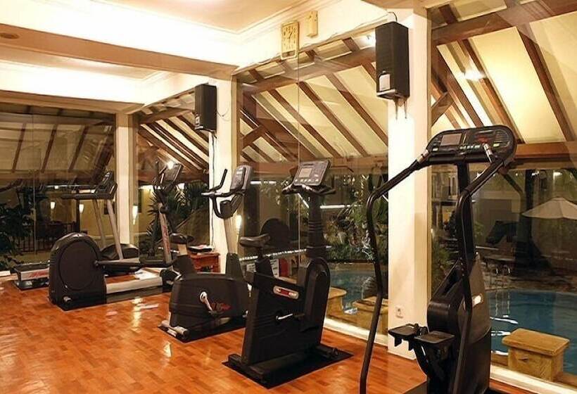 酒店 Resor Tuban Tropis