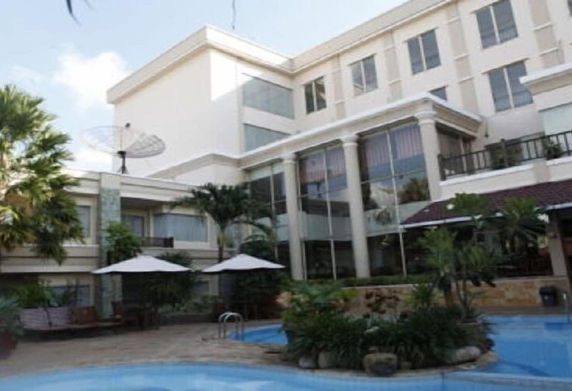 酒店 Resor Tuban Tropis