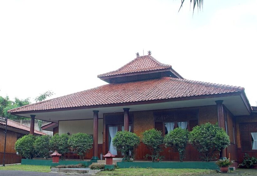 호텔 Resort Prima Sangkanhurip