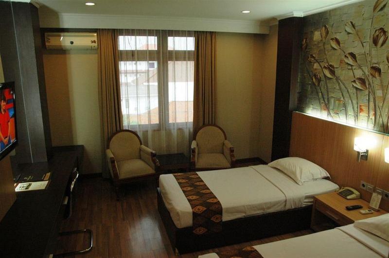 ホテル Riyadi Palace