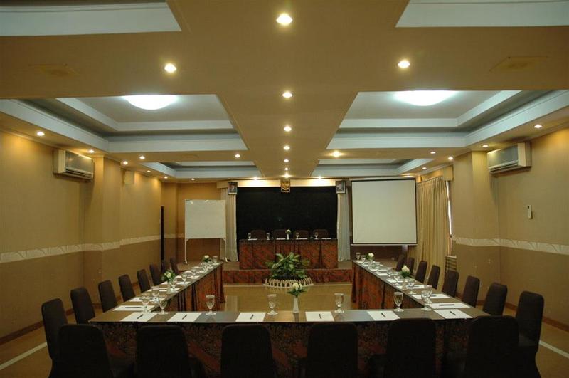 ホテル Riyadi Palace