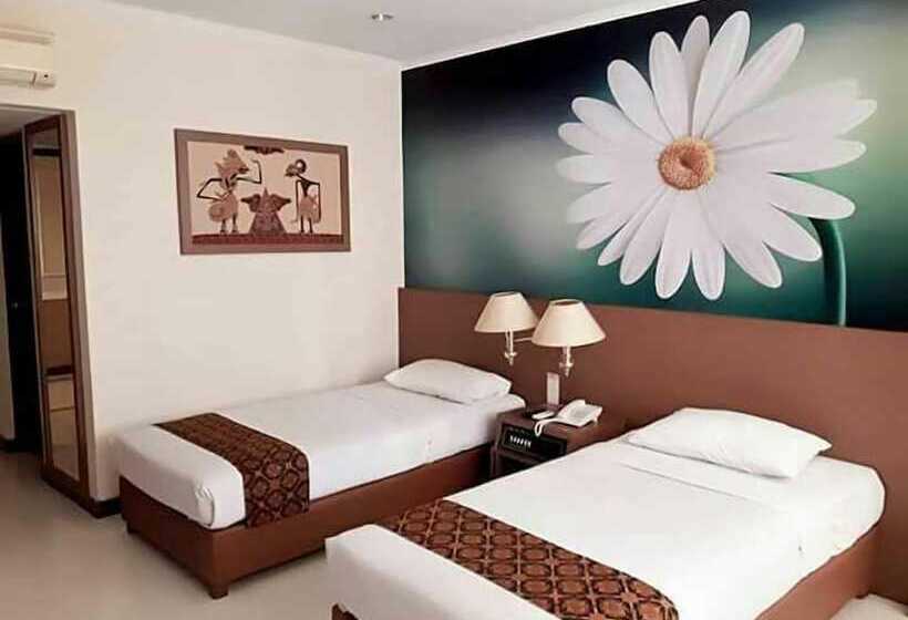 ホテル Riyadi Palace