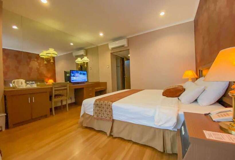 ホテル Riyadi Palace