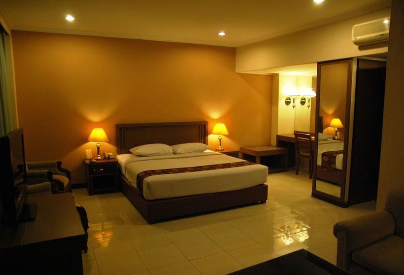 ホテル Riyadi Palace