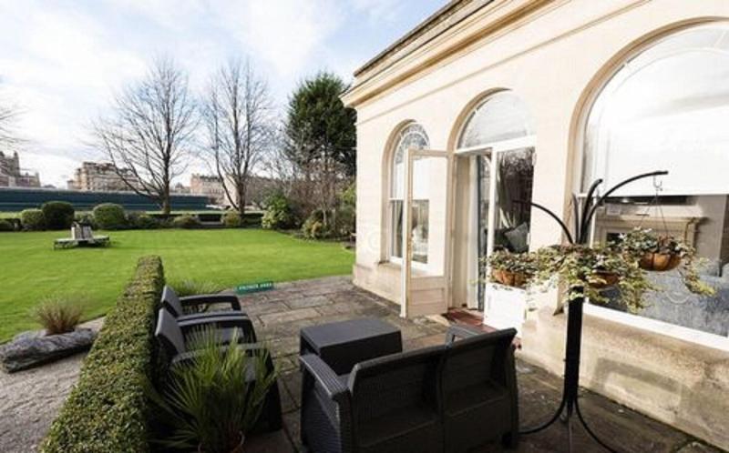 ホテル The Ayrlington Guesthouse