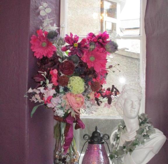 בית מלון כפרי The Hillcroft Boutique, Unique