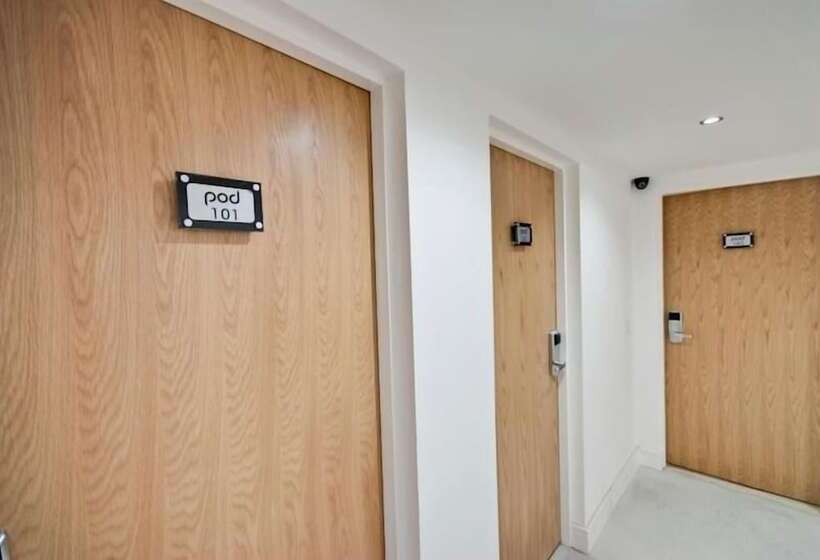 فندق The Podworks