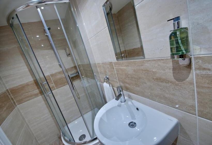 فندق The Podworks