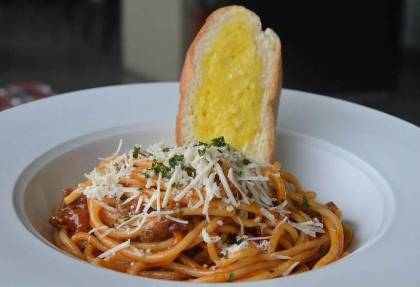 هتل The Royale Krakatau