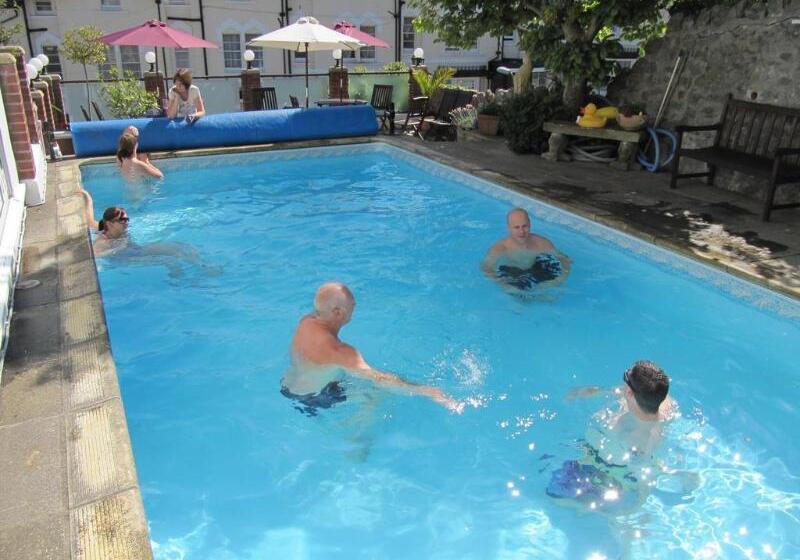 בית מלון כפרי The Shirley