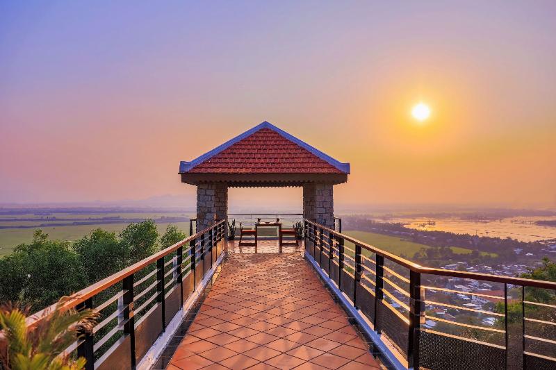 هتل Victoria Nui Sam Lodge