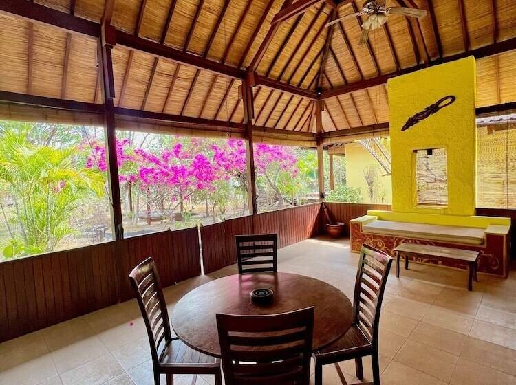 ホテル Villa Bulan Madu Gili Air