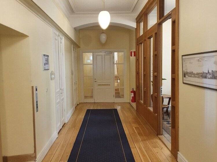 דירת נופש Ersta Hotell & Konferens