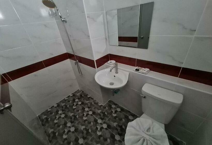 ไดโนเสาร์ อพาร์ทเม้นท์ หัวหิน