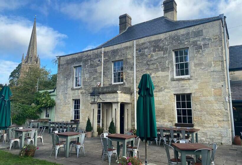 הוסטל The Castle Inn Bradford On Avon