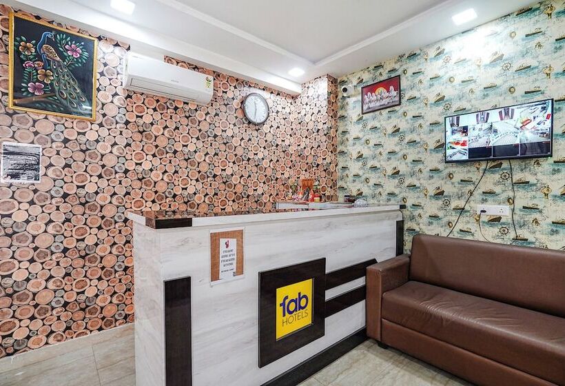 Fabhotel Golden Grand