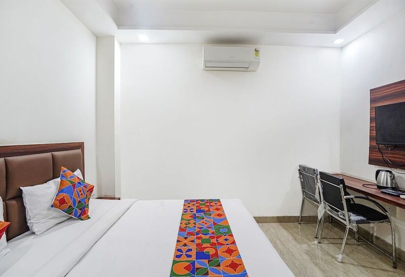 Fabhotel Golden Grand