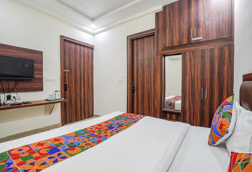 Fabhotel Golden Grand