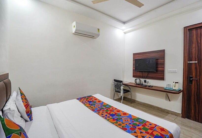 Fabhotel Golden Grand