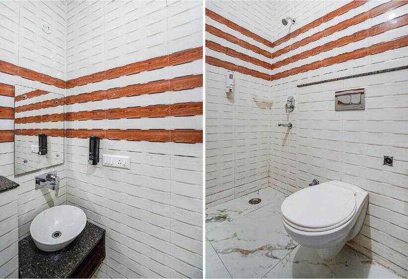 Fabhotel Golden Grand