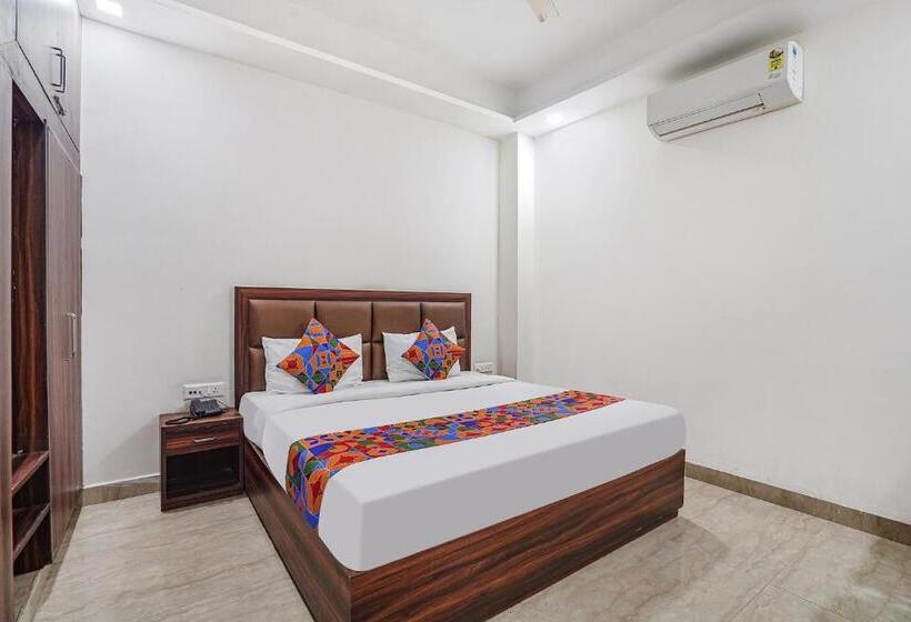 Fabhotel Golden Grand